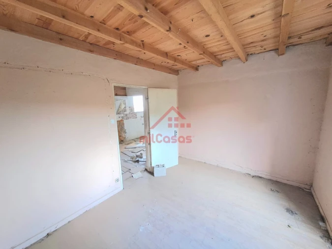 Moradia T2 para Venda em Santa Maria, São Pedro e Matacães Foto 9