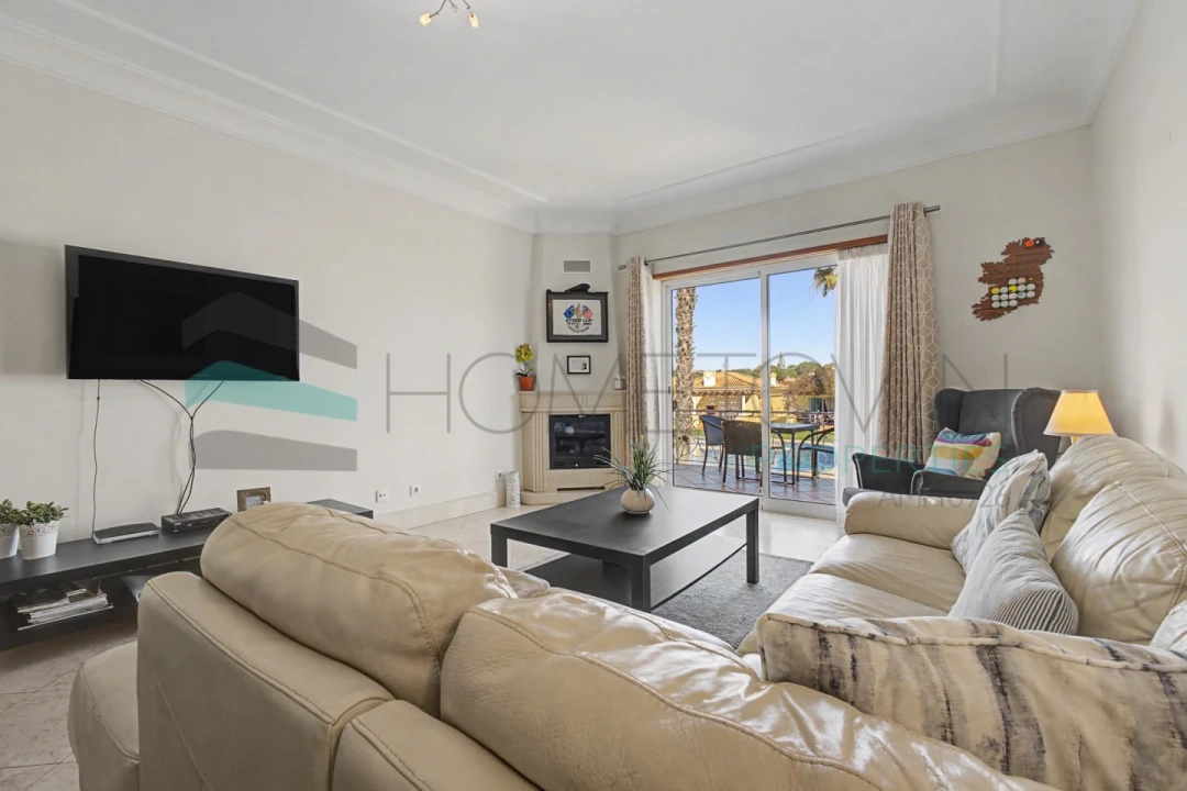 Quinta T4 para Venda em Quarteira Foto 2