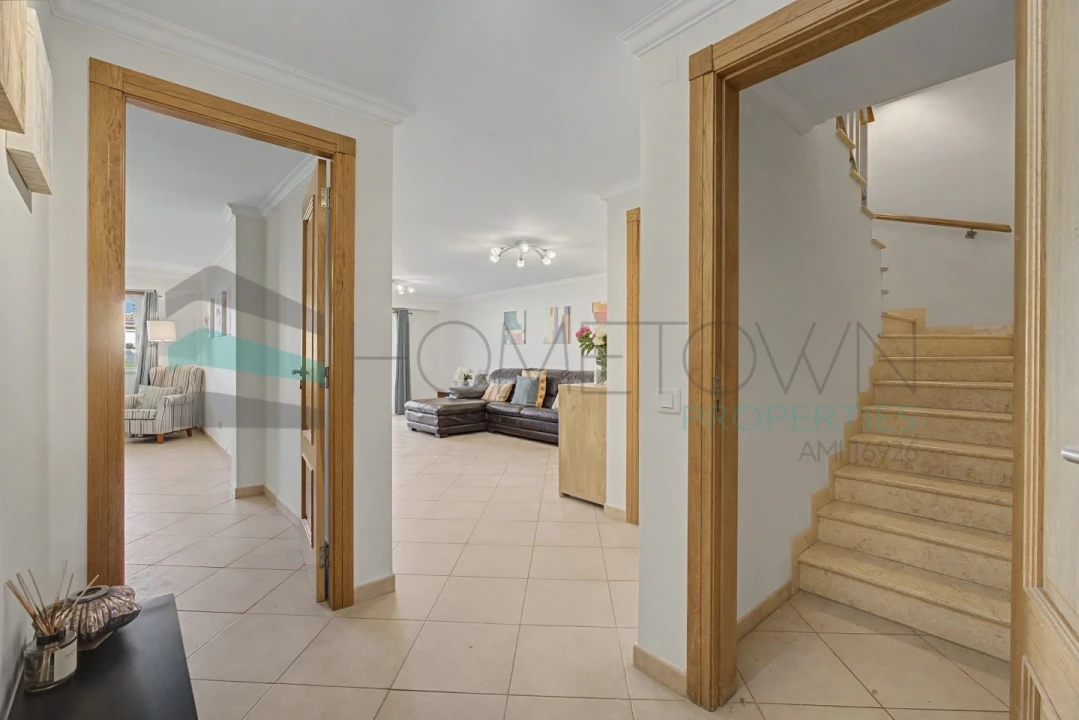 Quinta T4 para Venda em Quarteira Foto 31