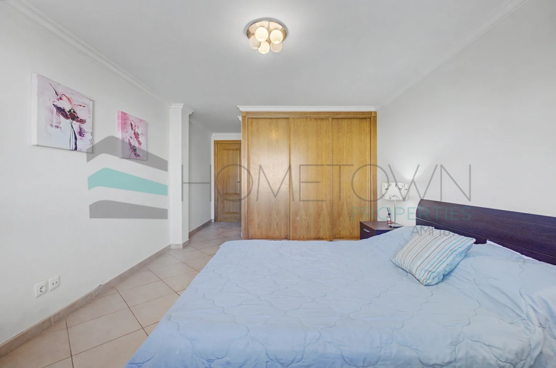 Quinta T4 para Venda em Quarteira Foto 34