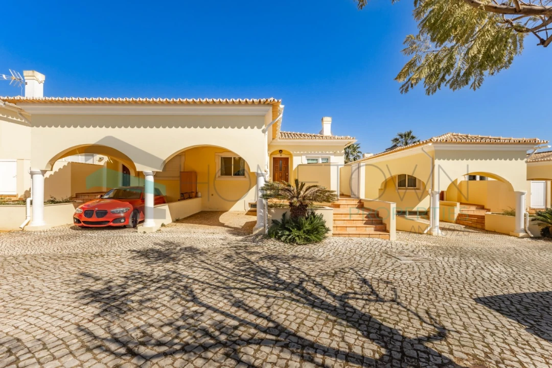 Quinta T4 para Venda em Quarteira Foto 46