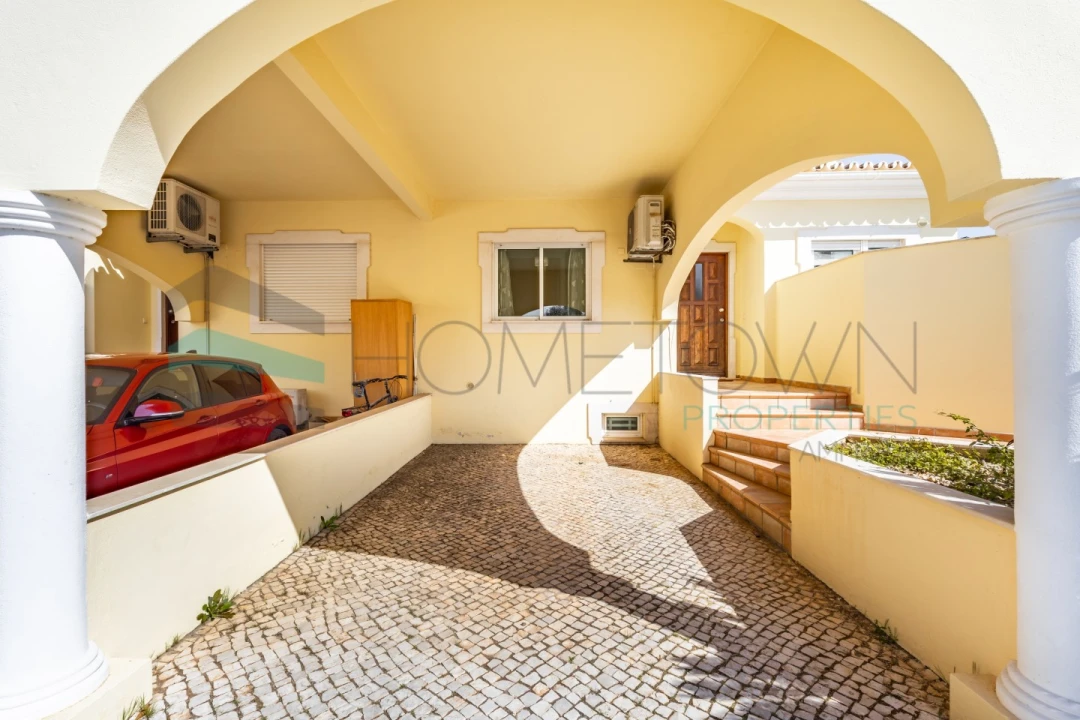 Quinta T4 para Venda em Quarteira Foto 51