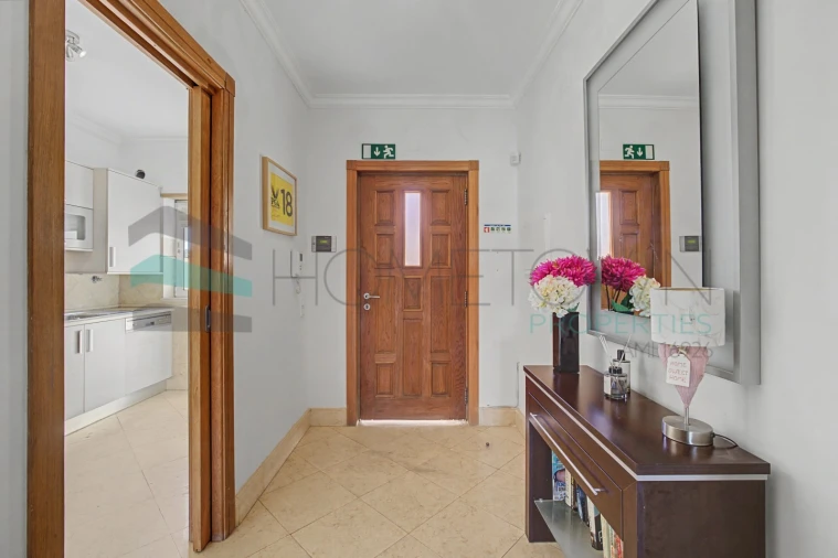 Quinta T4 para Venda em Quarteira Foto 11