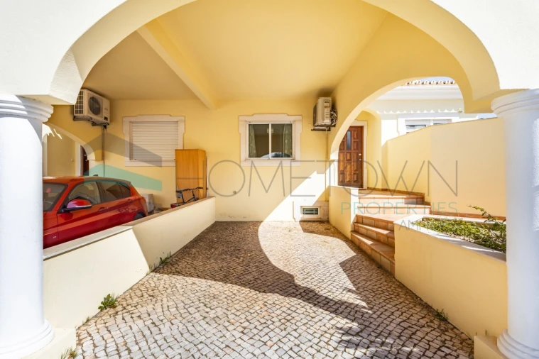 Quinta T4 para Venda em Quarteira Foto 51