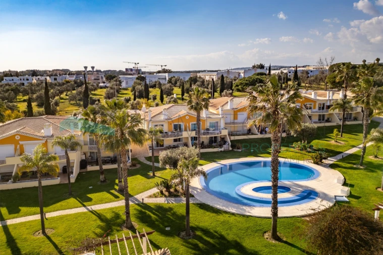 Quinta T4 para Venda em Quarteira Foto 54