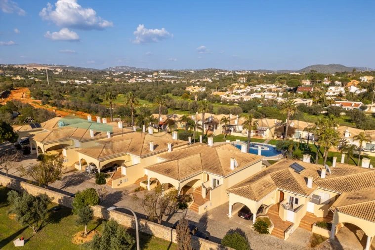 Quinta T4 para Venda em Quarteira Foto 57