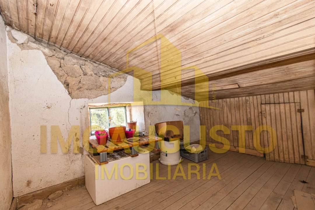 Moradia T3 para Venda em Guarda Foto 10