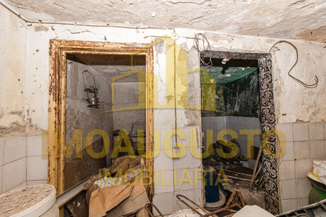 Moradia T3 para Venda em Guarda Foto 12