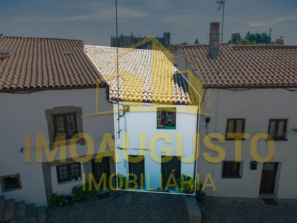 Moradia T3 para Venda em Guarda Foto 17