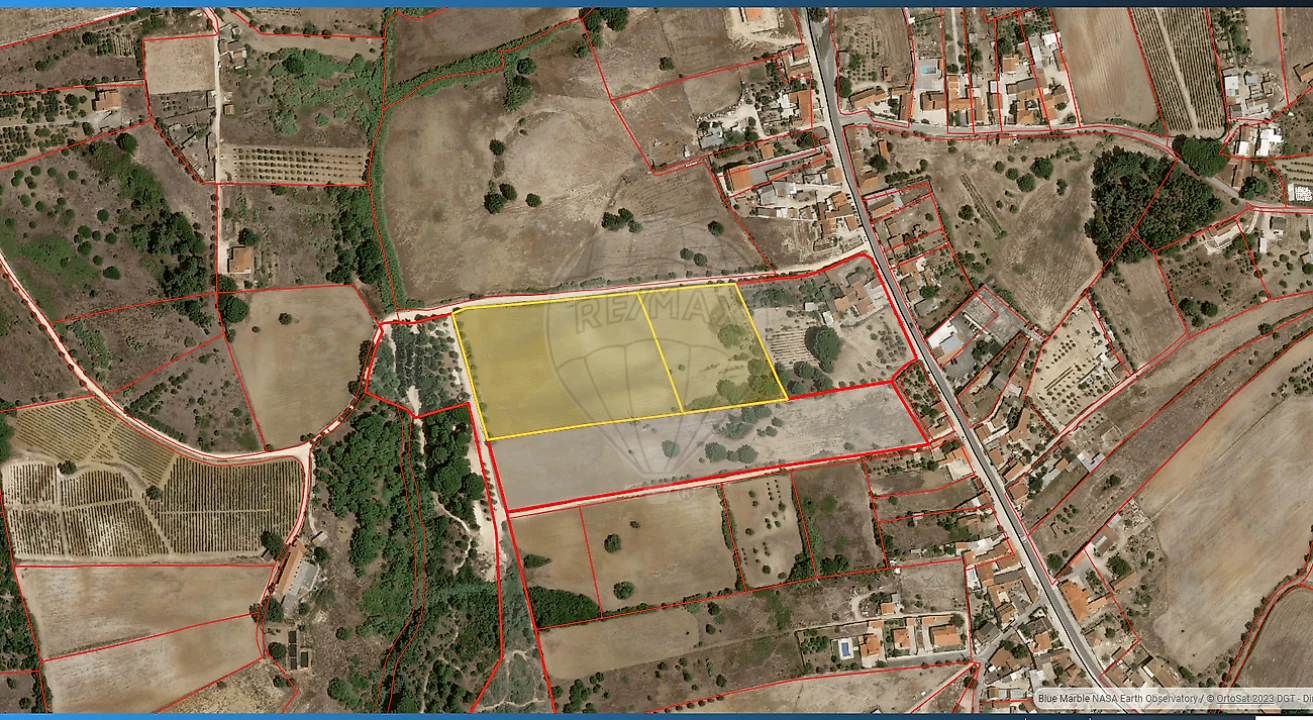Terreno para Venda em Aveiras de Cima Foto 19