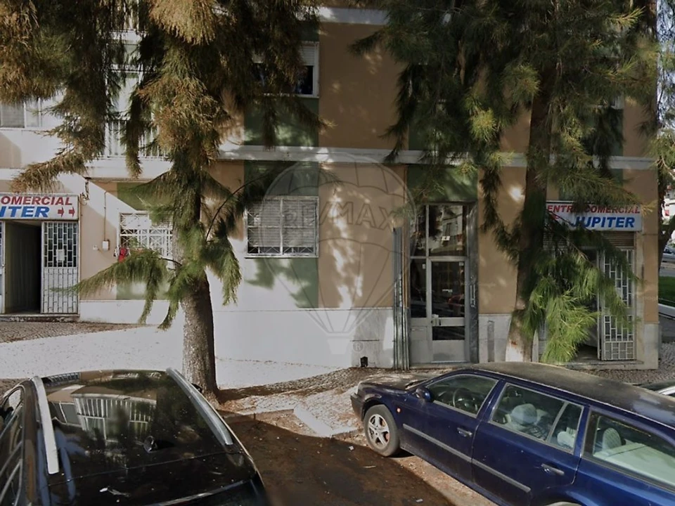 Apartamento T3 para Venda em Agualva e Mira-Sintra Foto 12