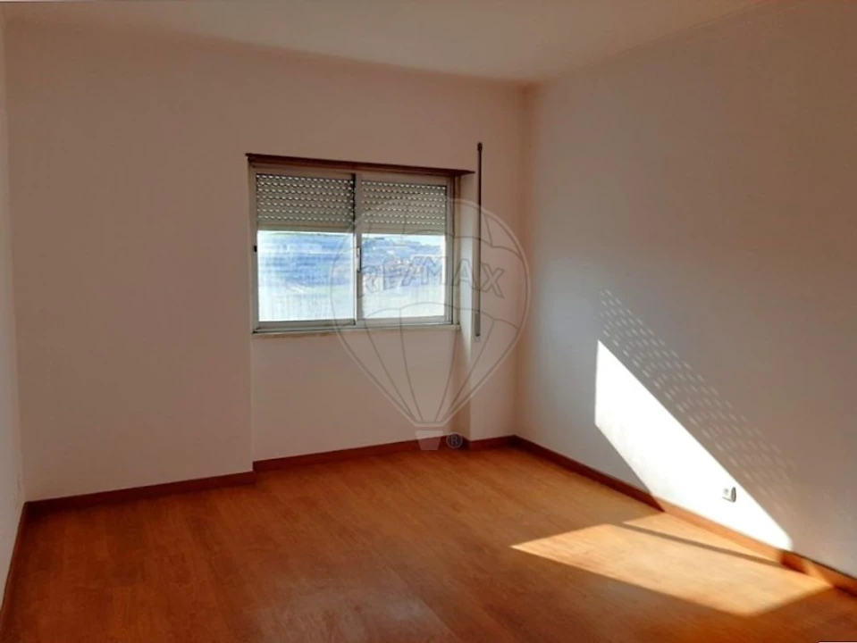 Apartamento T3 para Venda em Agualva e Mira-Sintra Foto 10