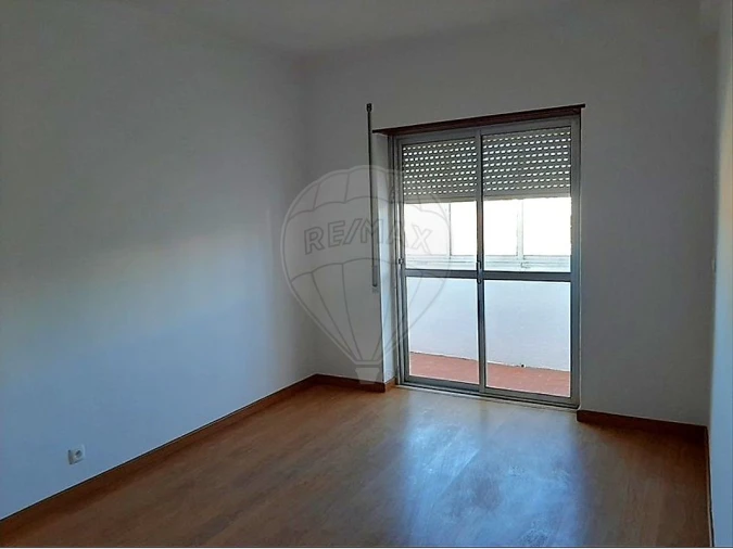 Apartamento T3 para Venda em Agualva e Mira-Sintra Foto 6