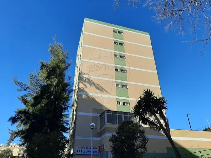 Apartamento T3 para Venda em Agualva e Mira-Sintra Foto 2