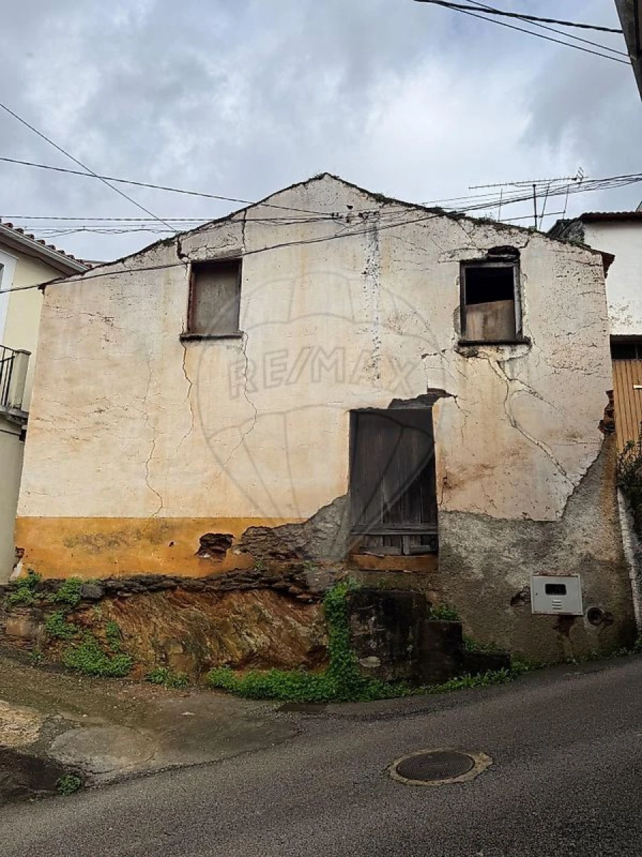 Moradia T3 para Venda em Ceira Foto 2