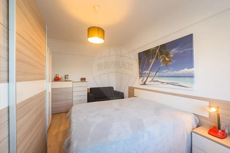 Apartamento T3 para Venda em Massamá e Monte Abraão Foto 7