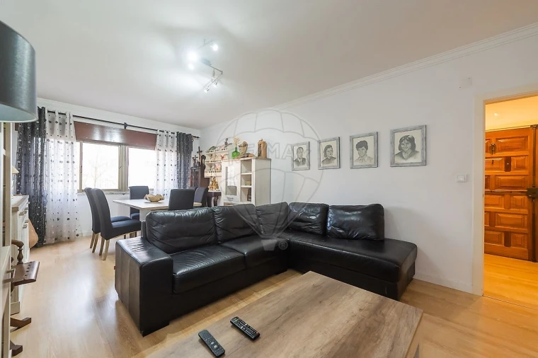 Apartamento T3 para Venda em Massamá e Monte Abraão Foto 16