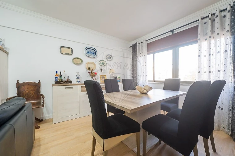 Apartamento T3 para Venda em Massamá e Monte Abraão Foto 20