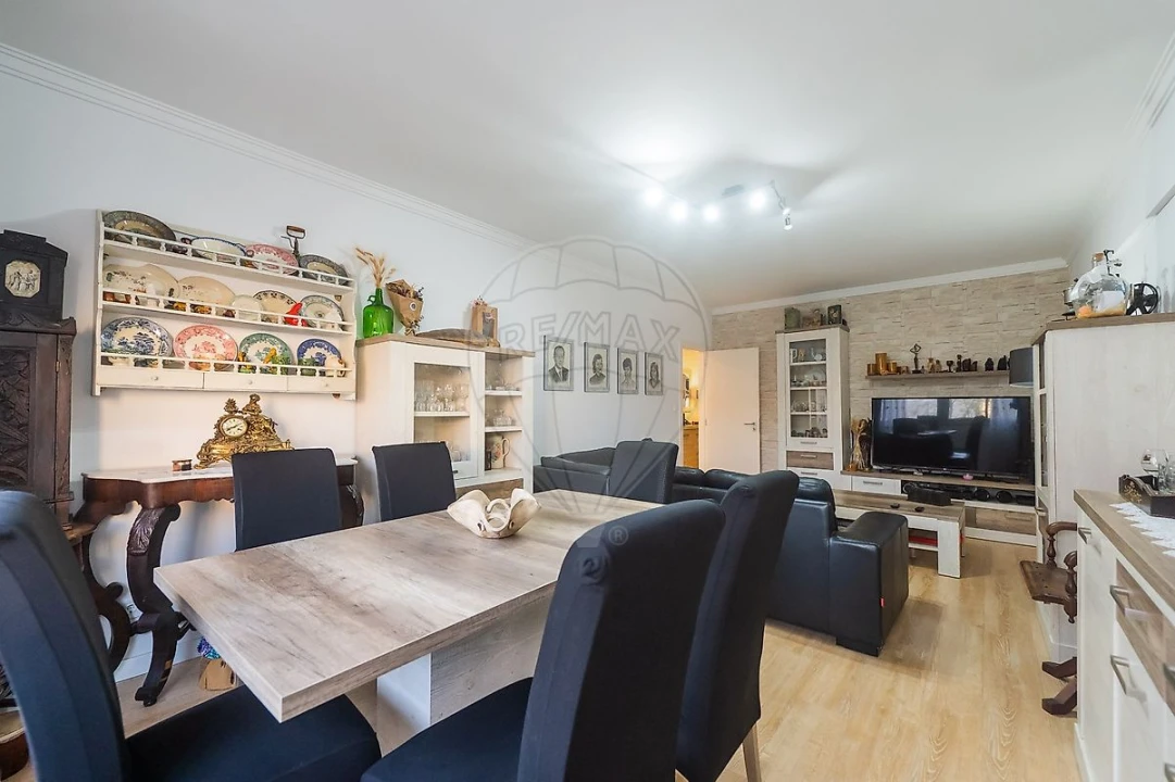 Apartamento T3 para Venda em Massamá e Monte Abraão Foto 22