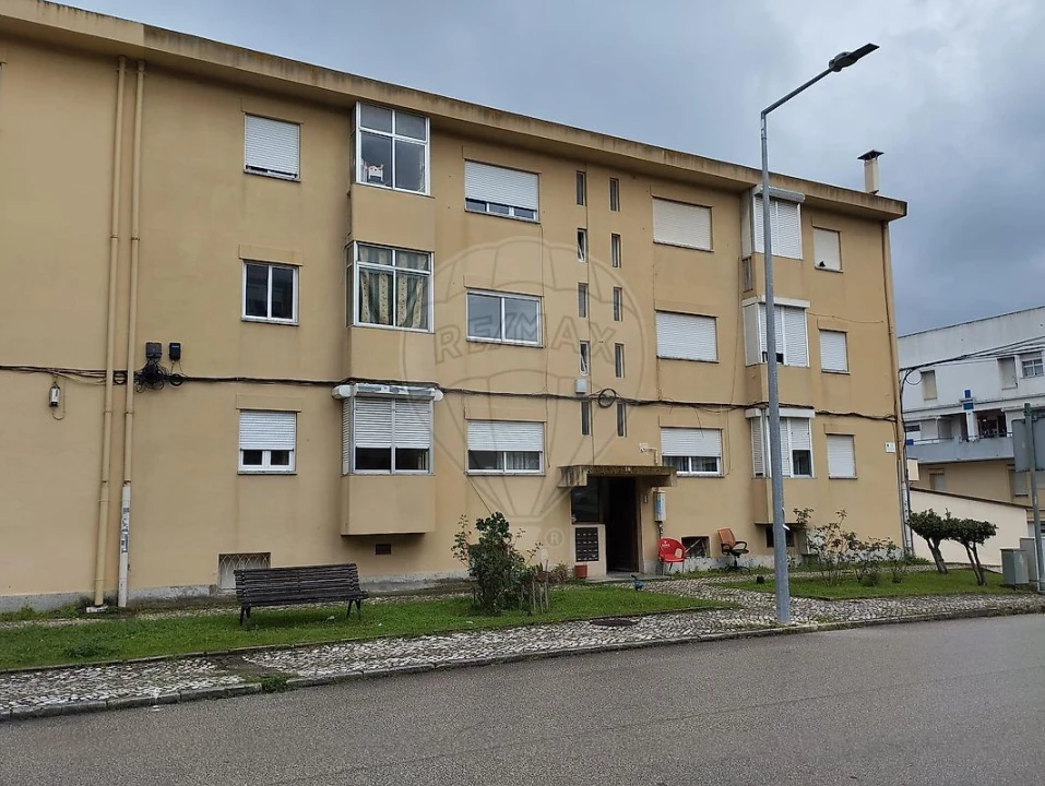 Apartamento T3 para Venda em Alverca do Ribatejo e Sobralinho Foto 1