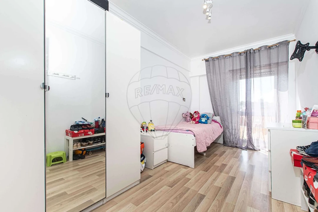 Apartamento T2 para Venda em Vialonga Foto 11