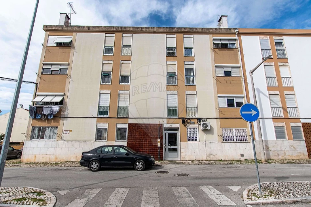Apartamento T2 para Venda em Vialonga Foto 18