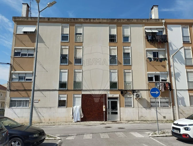 Apartamento T2 para Venda em Vialonga Foto 3