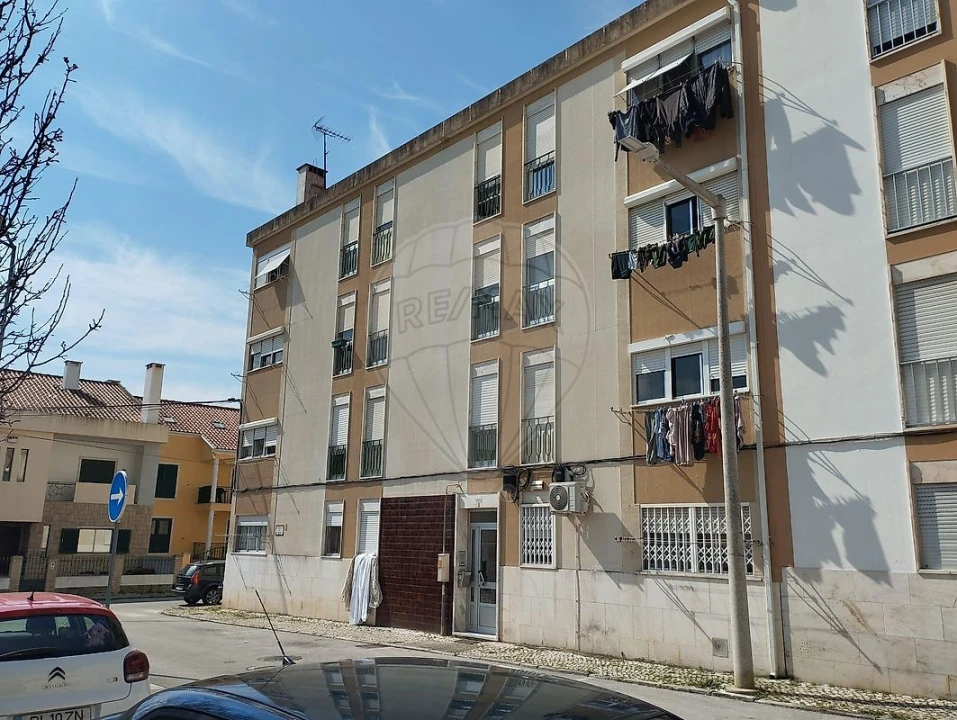 Apartamento T2 para Venda em Vialonga Foto 2