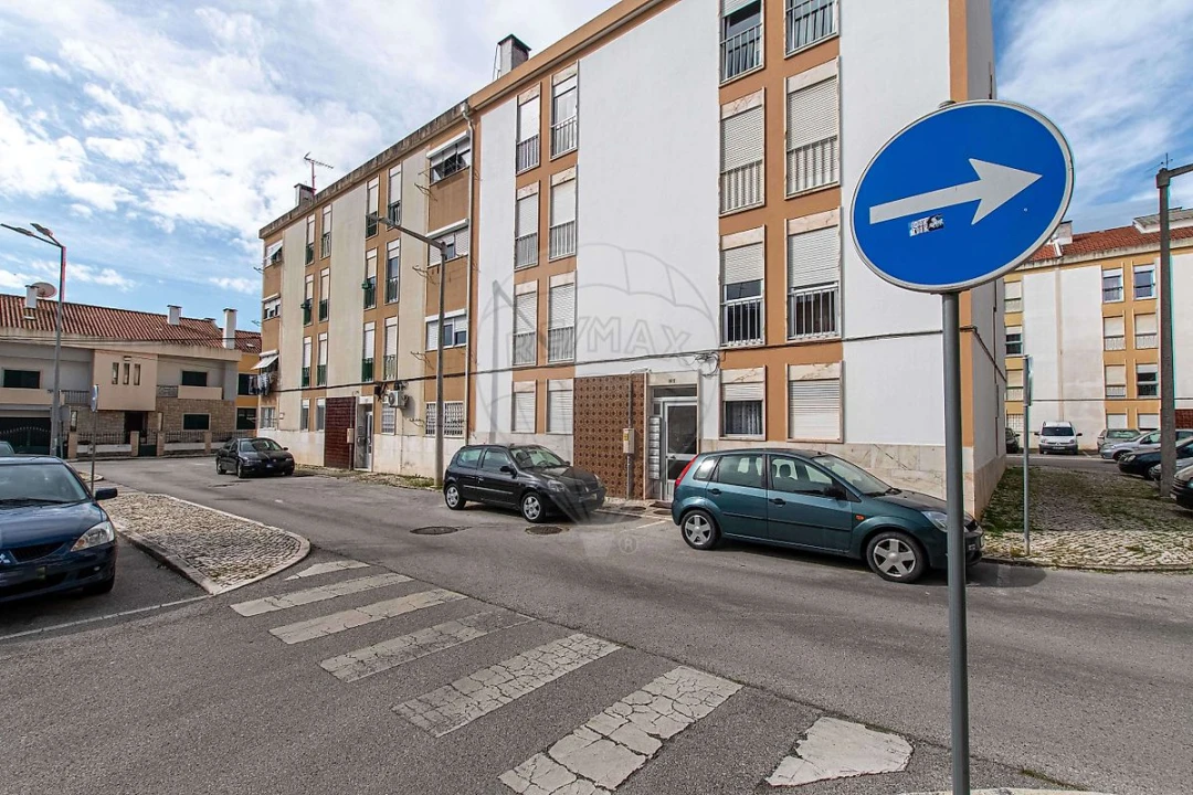 Apartamento T2 para Venda em Vialonga Foto 19