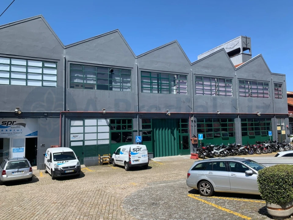 Armazém para Arrendamento em Paranhos Foto 9