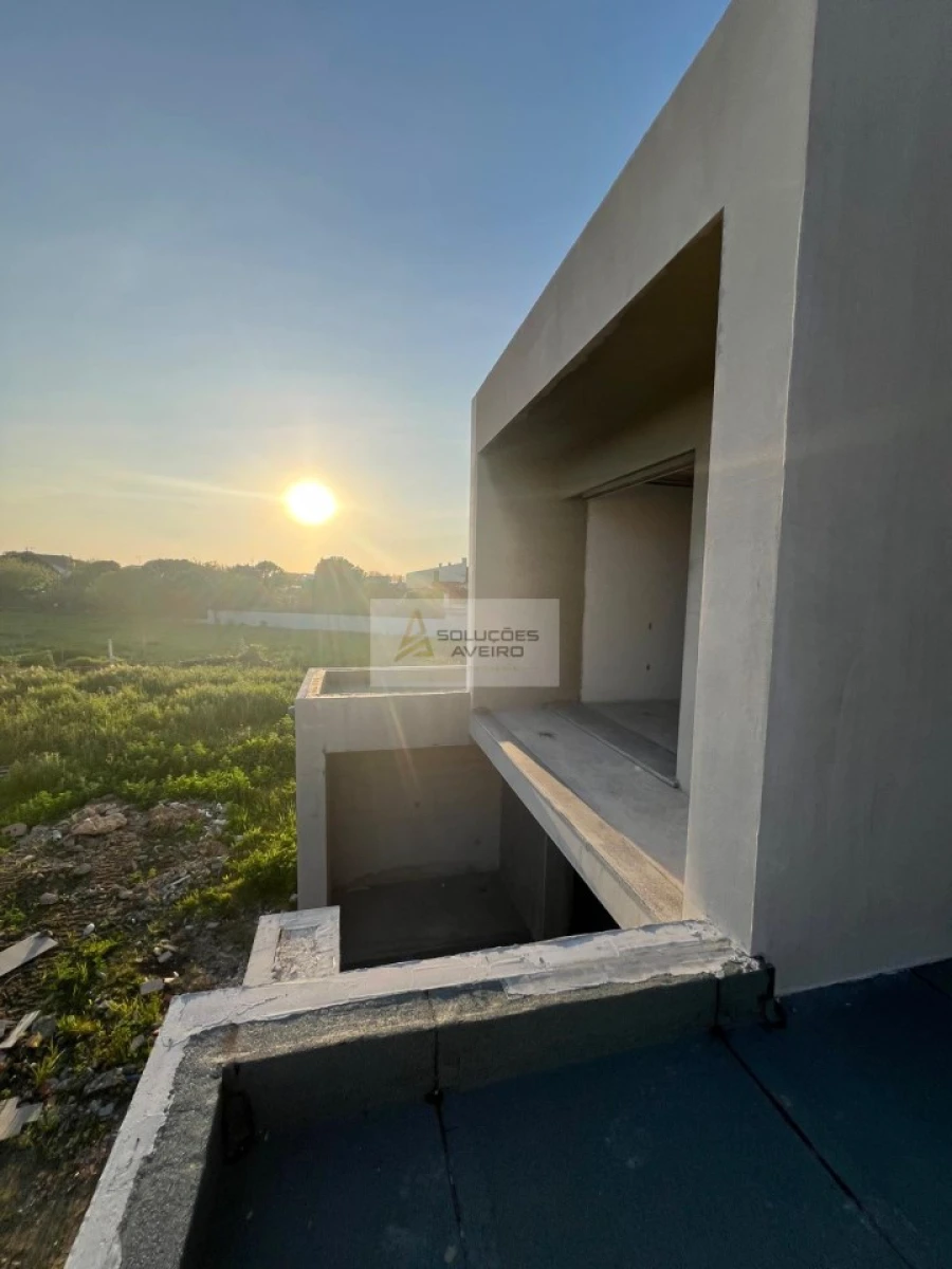 Moradia T4 para Venda em Aradas Foto 7