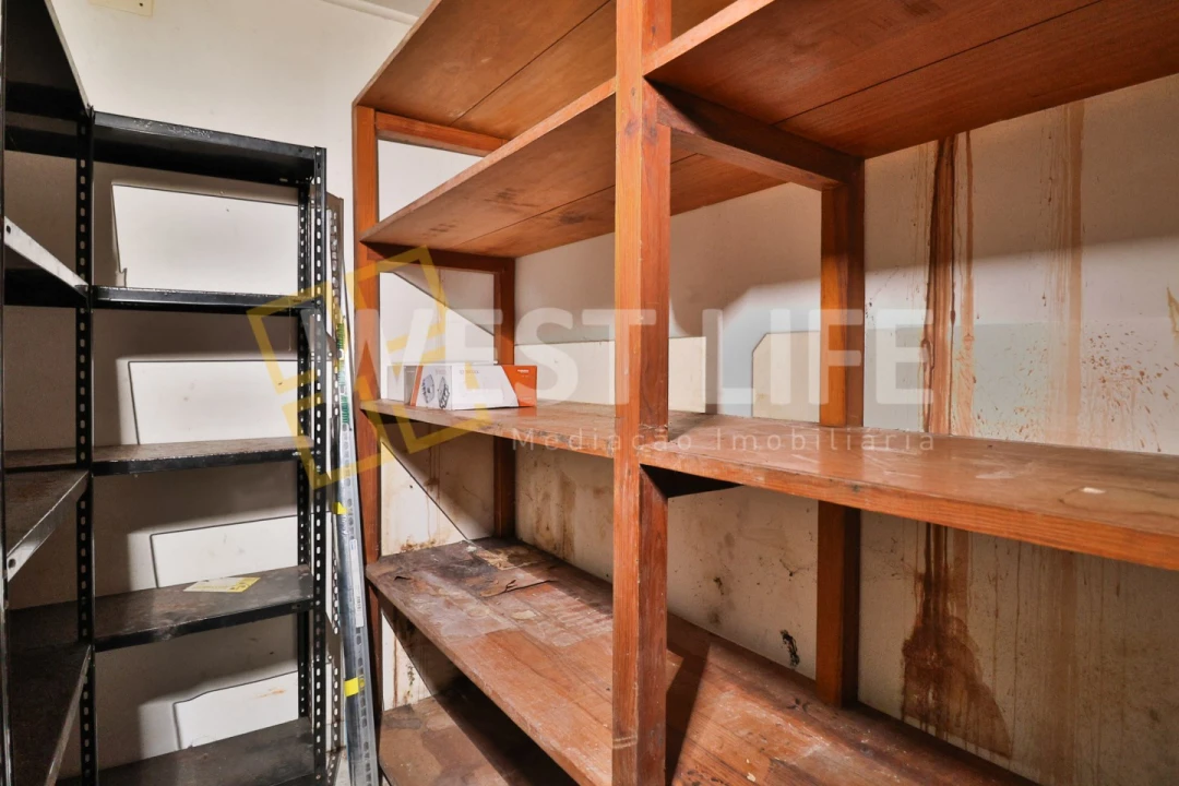 Loja para Arrendamento em Silveira Foto 14