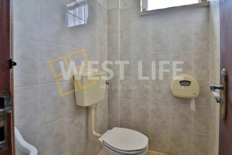 Loja para Arrendamento em Silveira Foto 11