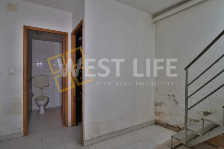 Loja para Arrendamento em Silveira Foto 13