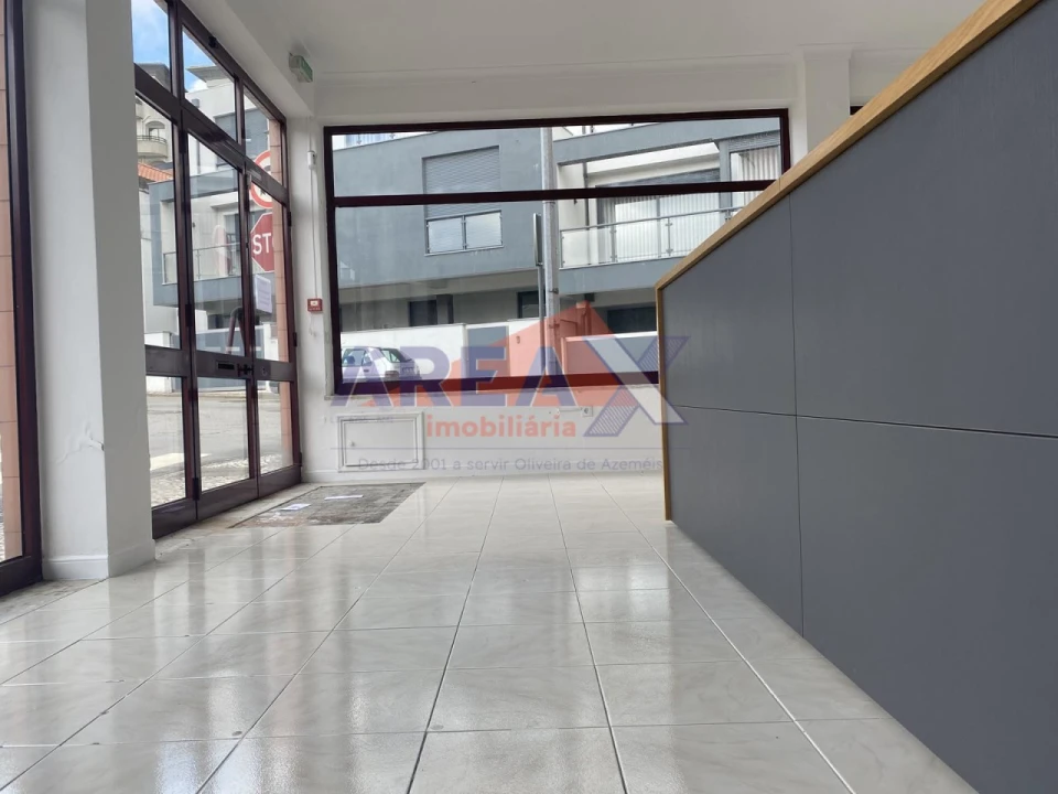 Loja para Arrendamento em O. Azeméis, Riba-Ul, Ul, Macinhata Seixa, Madail Foto 6