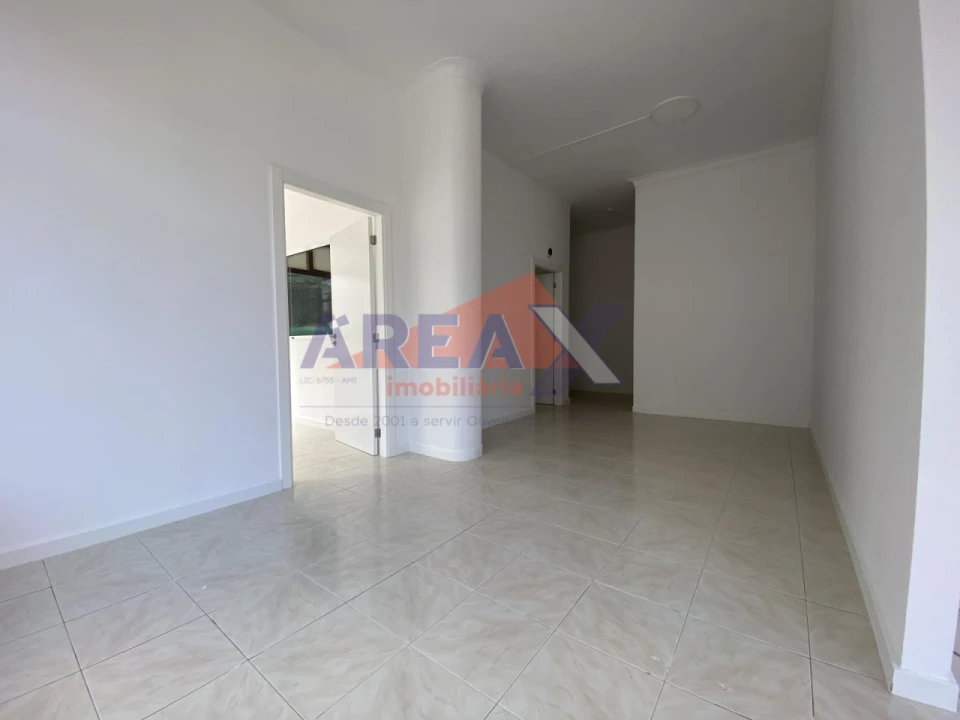 Loja para Arrendamento em O. Azeméis, Riba-Ul, Ul, Macinhata Seixa, Madail Foto 9