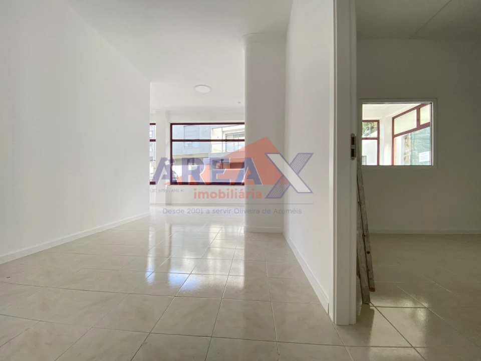 Loja para Arrendamento em O. Azeméis, Riba-Ul, Ul, Macinhata Seixa, Madail Foto 12