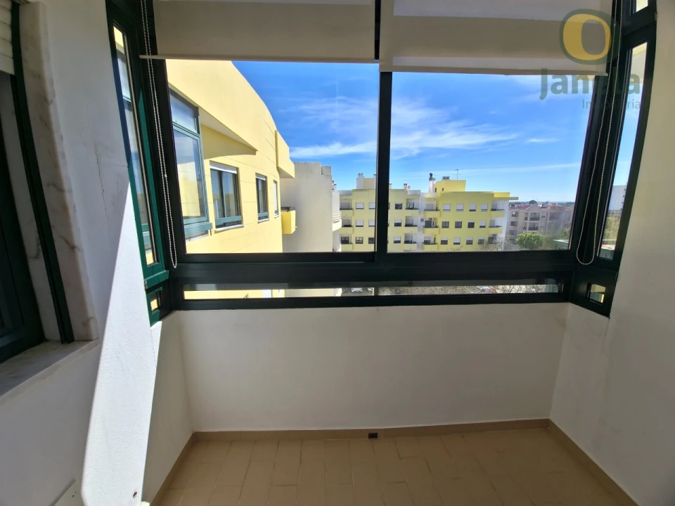 Apartamento T2 para Venda em Faro (Sé e São Pedro) Foto 16
