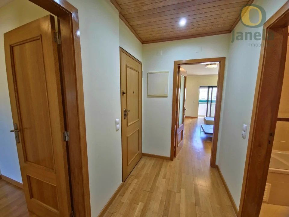 Apartamento T2 para Venda em Faro (Sé e São Pedro) Foto 17