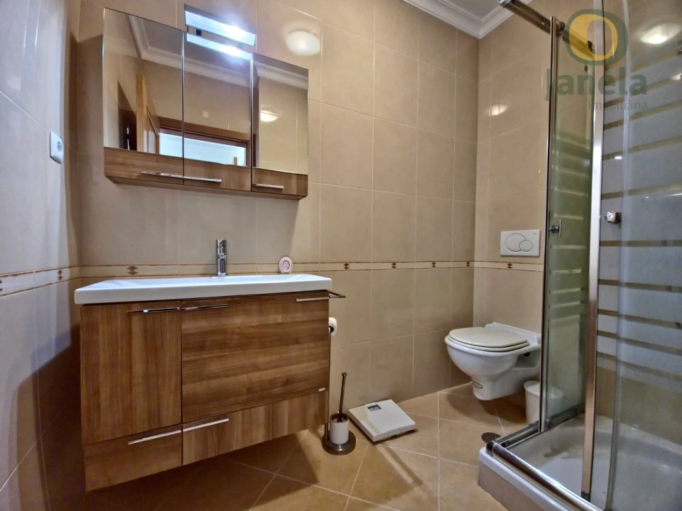 Apartamento T2 para Venda em Faro (Sé e São Pedro) Foto 30