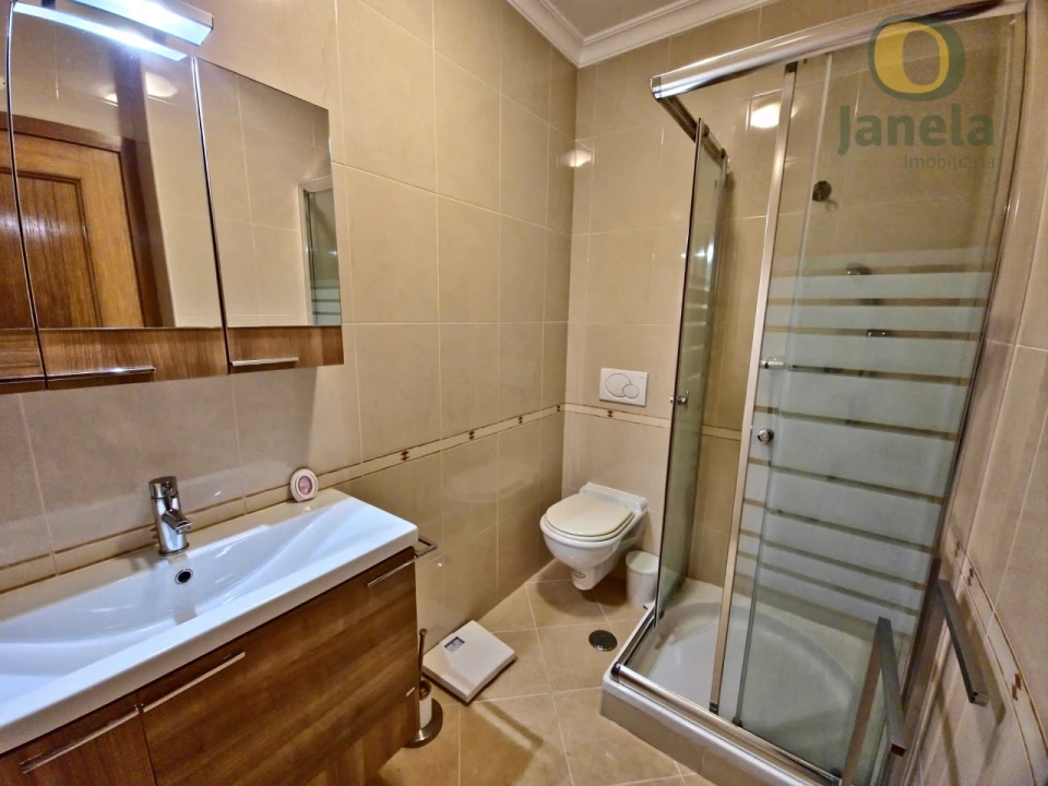 Apartamento T2 para Venda em Faro (Sé e São Pedro) Foto 32