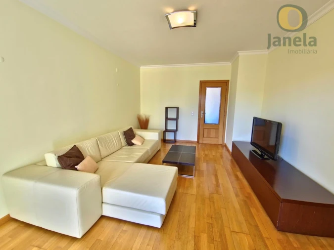 Apartamento T2 para Venda em Faro (Sé e São Pedro) Foto 3