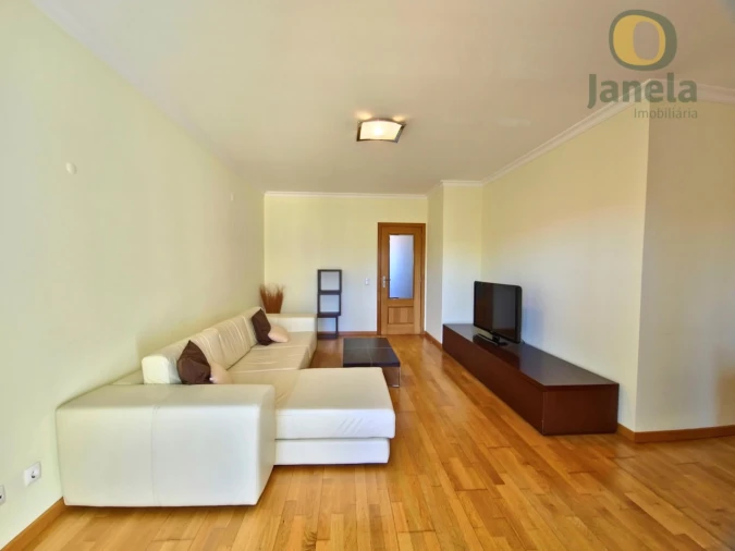 Apartamento T2 para Venda em Faro (Sé e São Pedro) Foto 4