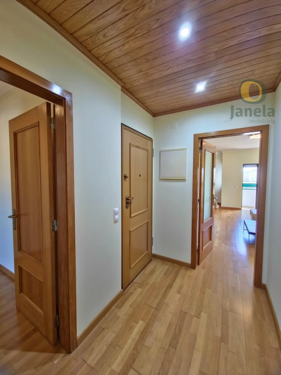 Apartamento T2 para Venda em Faro (Sé e São Pedro) Foto 18