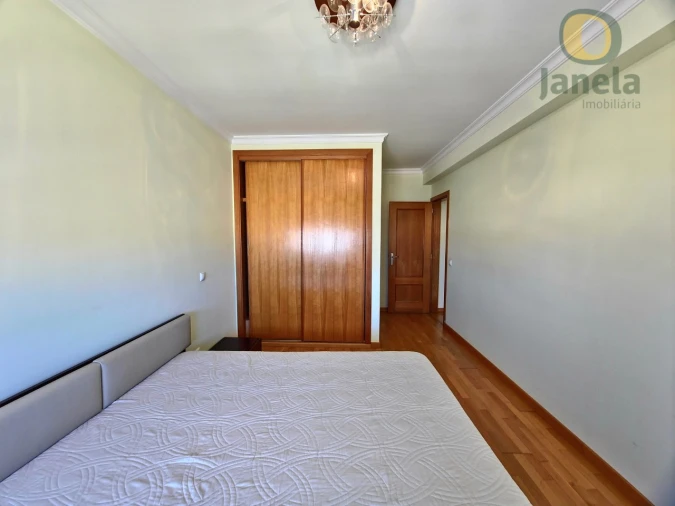 Apartamento T2 para Venda em Faro (Sé e São Pedro) Foto 25