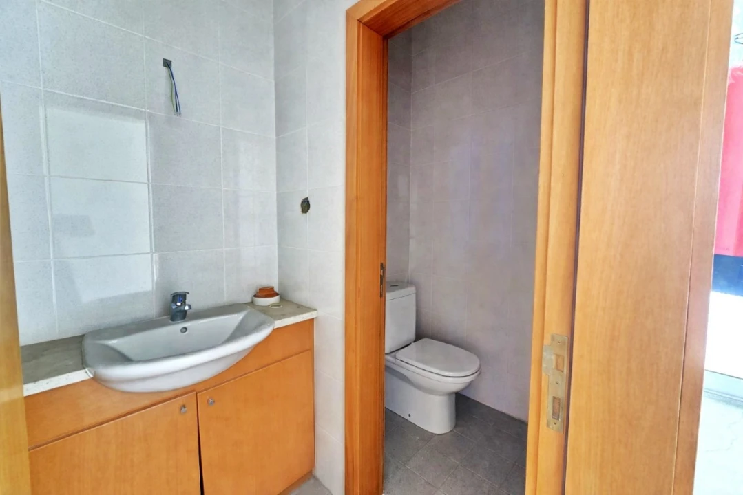 Loja para Arrendamento em Castêlo da Maia Foto 3