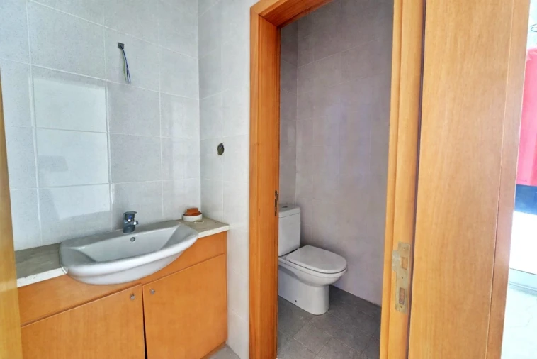 Loja para Arrendamento em Castêlo da Maia Foto 3