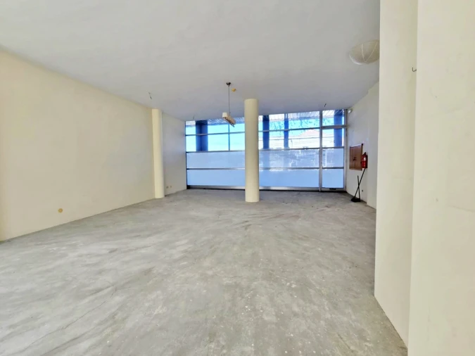 Loja para Arrendamento em Castêlo da Maia Foto 5