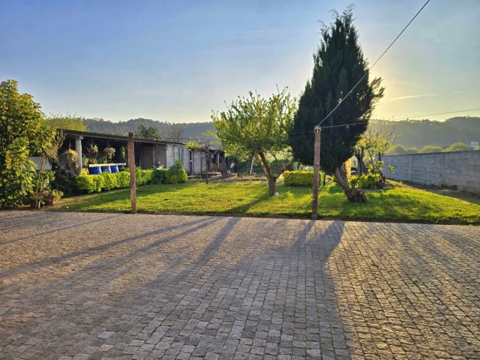 Moradia T4 para Venda em Alvarelhos e Guidões Foto 2