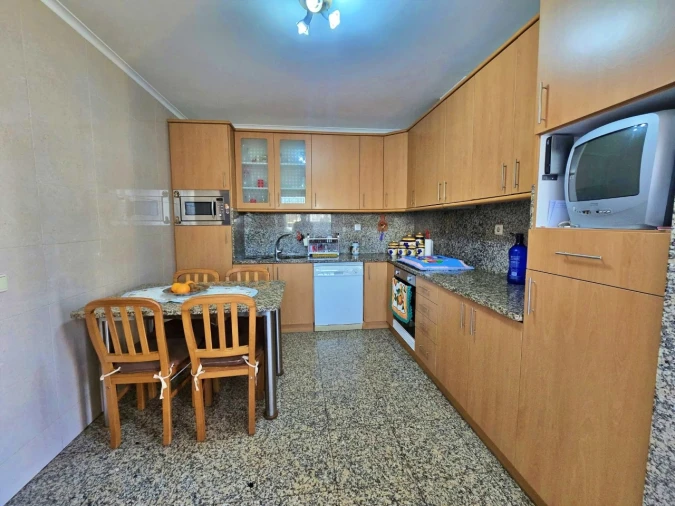 Moradia T4 para Venda em Alvarelhos e Guidões Foto 5